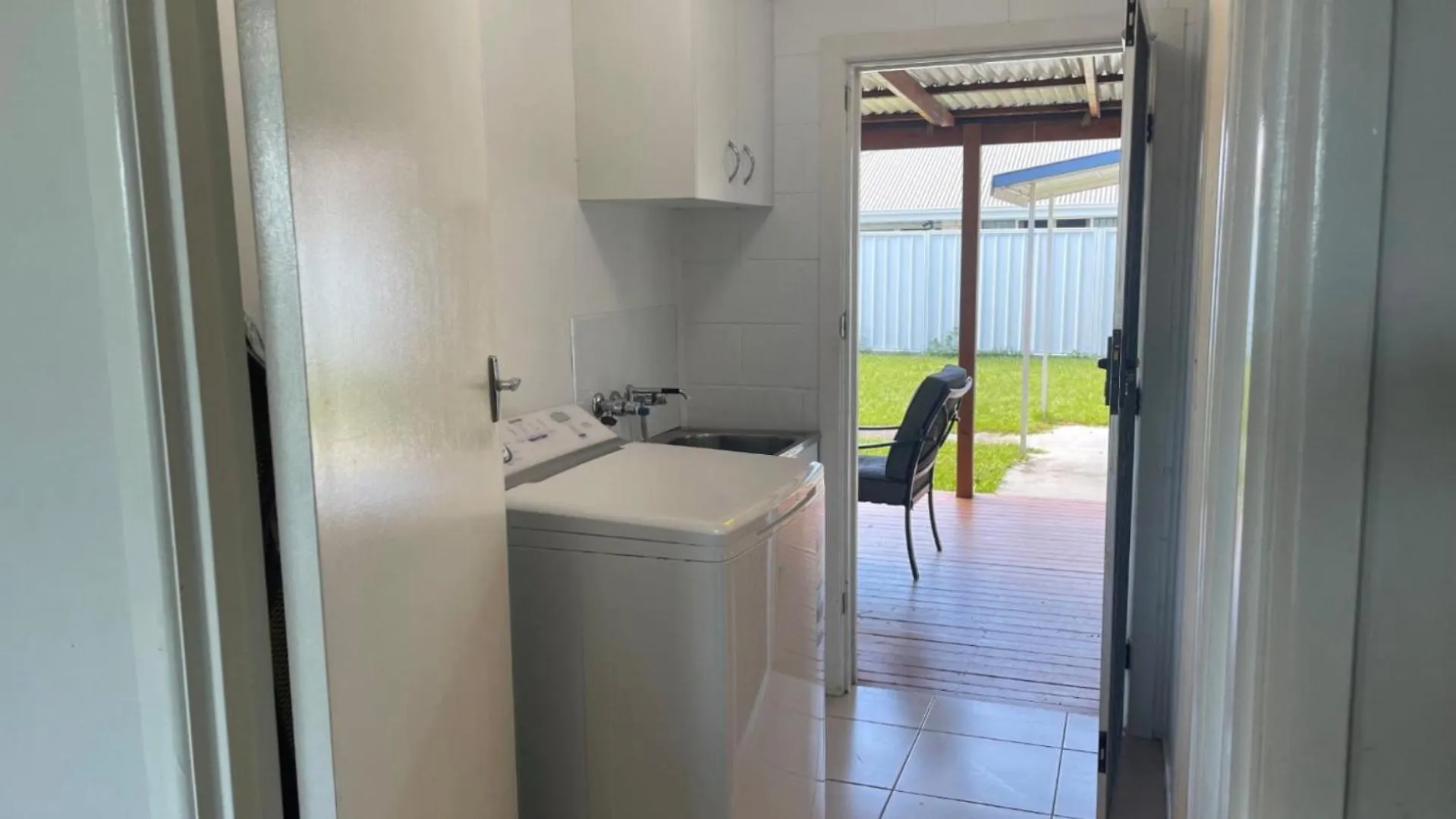 Lowset Home With Attached Granny Flat - Doomba Dr, Bongaree
