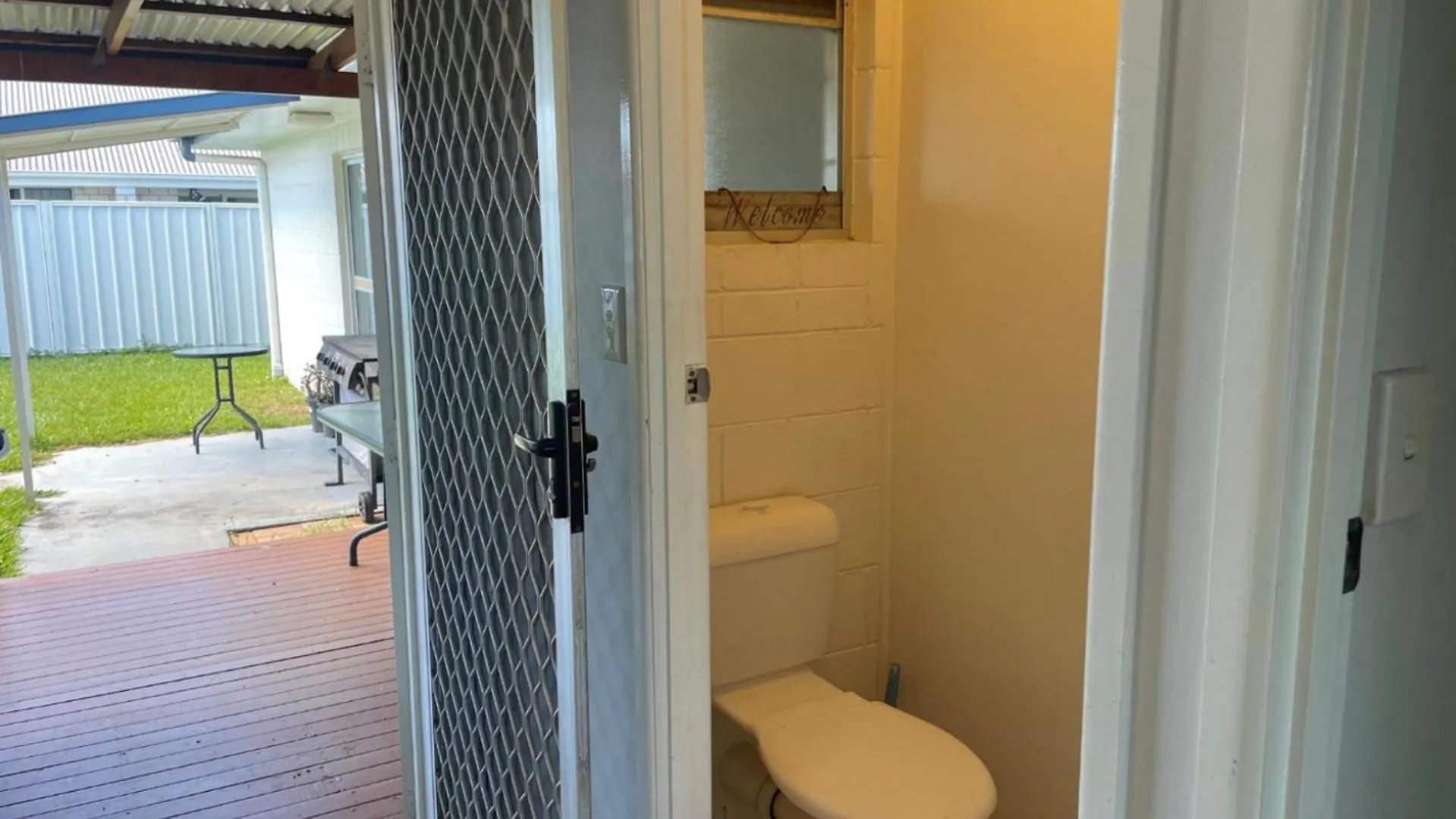 Vakantiehuis Lowset Home With Attached Granny Flat - Doomba Dr, Bongaree Australië